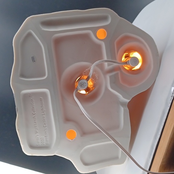 Charming lighted house Vintage Santa’s Workbench Freedom Choice Lighthouse - Picture 8 of 9